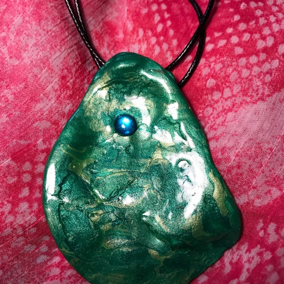 Seashell Handmade Necklace - Picture 7 of 16